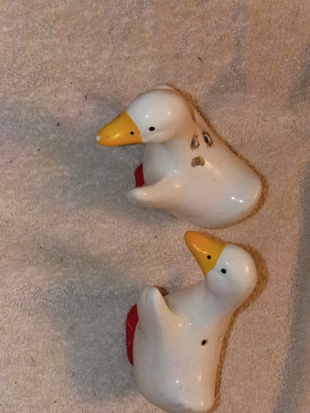 Ceramic Duck Salt Pepper Figurines - White and Yellow
